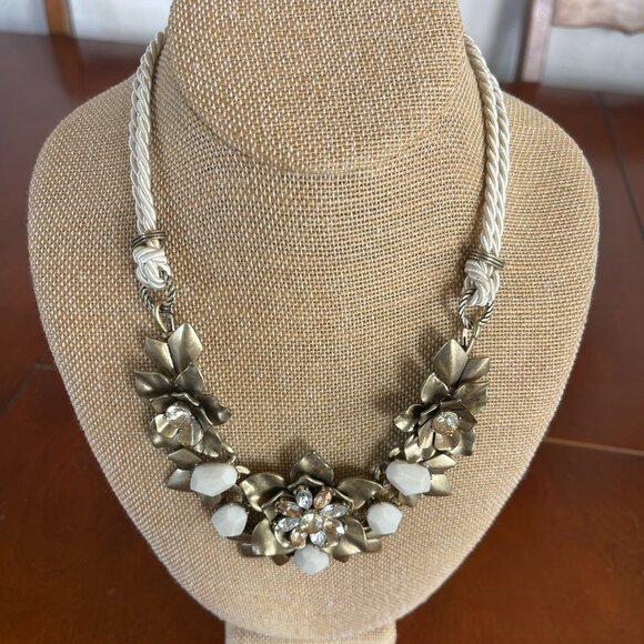 Gardenia Convertible Statement Necklace - Picture 11 of 16